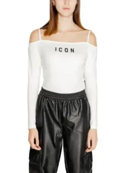 Weißes ICON-Shirt mit Lederhose