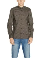 Geprüftes Hemd mit grauem Karomuster