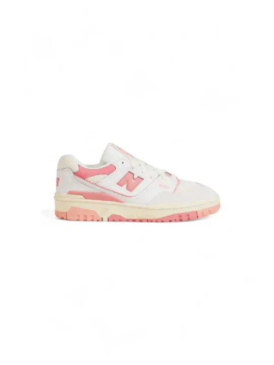 Weiße und rosa New Balance Sneakers