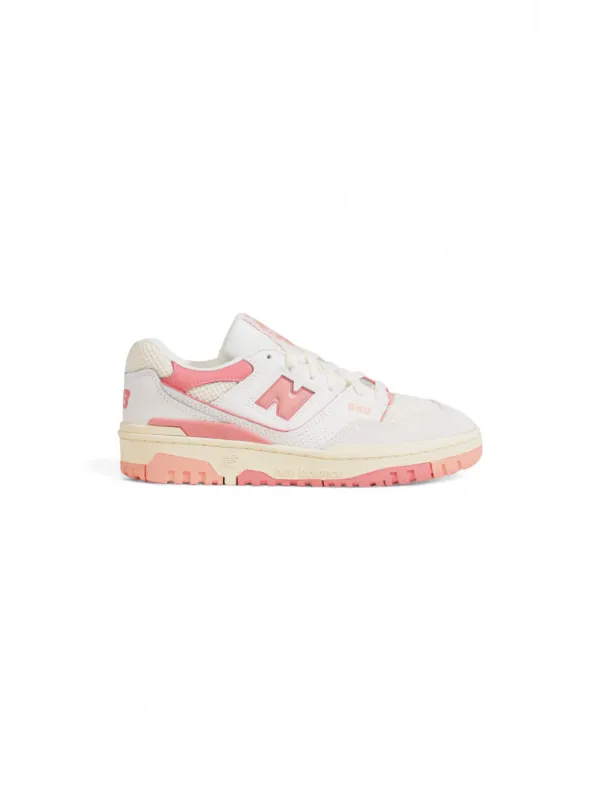 Weiße und rosa New Balance Sneakers