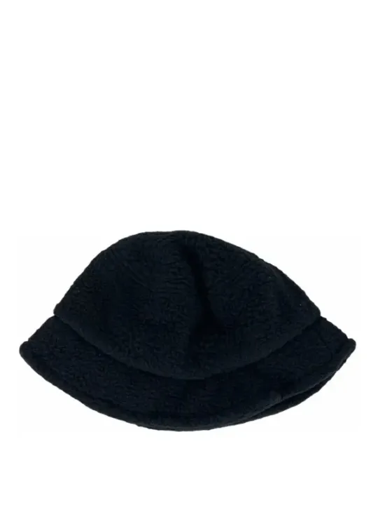 Schwarze, flauschige Strickmütze mit Krempe