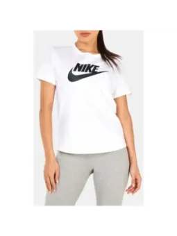 Nike T-Shirt, weißes Modell präsentiert