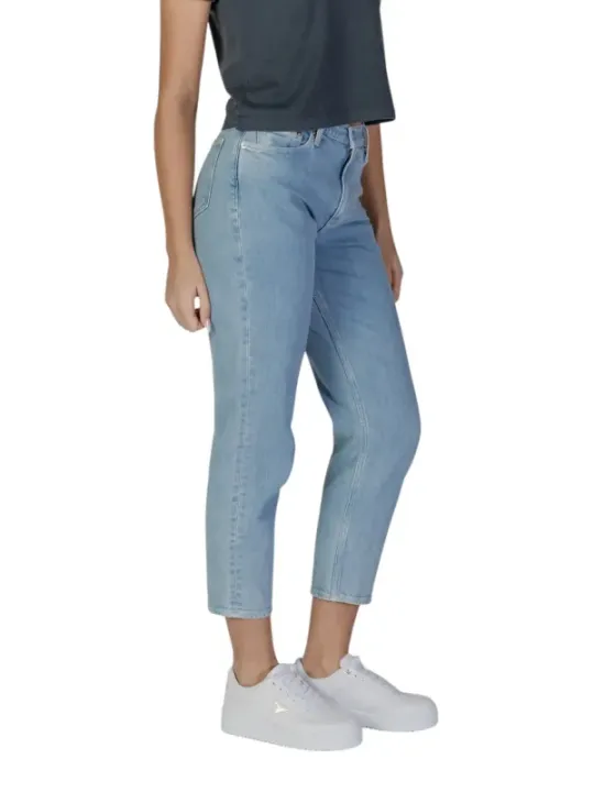 Helle Jeans, gerades Bein, Model