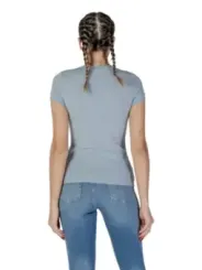 Guess Jeans und hellgraues Top