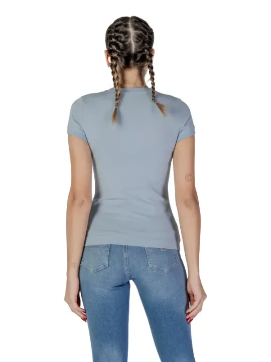 Guess Jeans und hellgraues Top