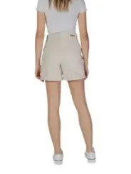 Beige Shorts, hohe Taille, Rückansicht