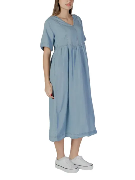 Pastellblaue Schwangerschaftskleid mit V-Ausschnitt