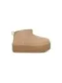Tan Wildleder UGG High-Top-Stiefel
