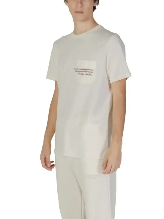 Weißes T-Shirt mit Aufschrift