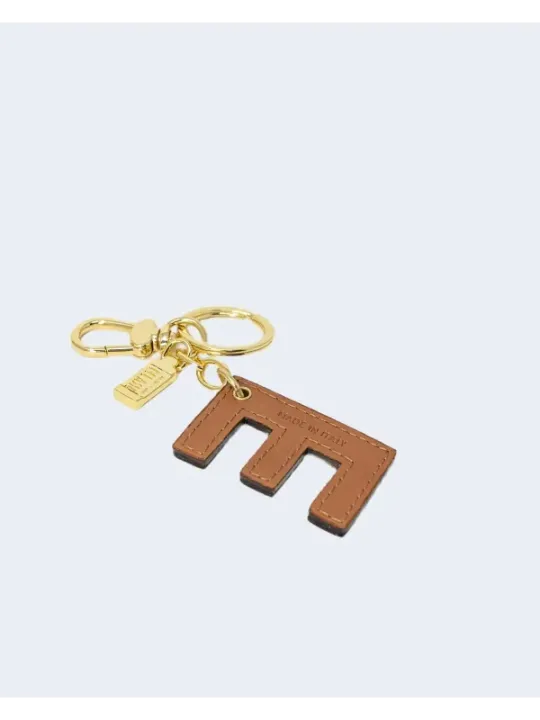 Goldfarbener Schlüsselanhänger mit M-Logo