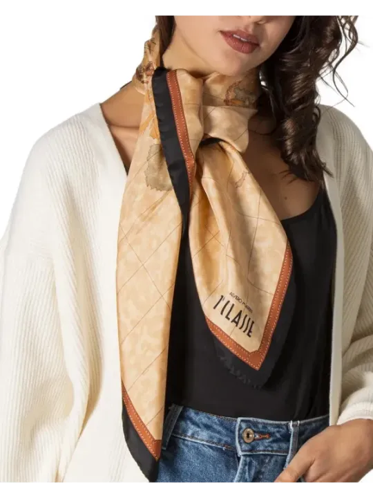 Beiger Seidenschal mit Diamantmuster