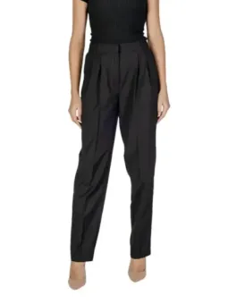 Schwarze Stoffhose, elegante Business-Mode