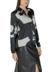 Seidenhemd mit Camouflage-Muster und Rock