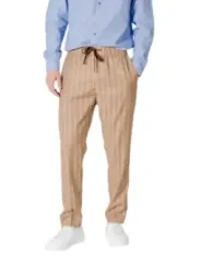 Tan gestreifte gewebte Hose im entspannten Schnitt