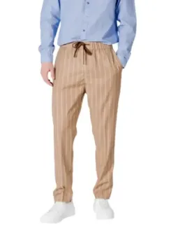 Tan gestreifte gewebte Hose im entspannten Schnitt