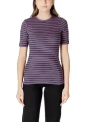 Gestreiftes marineblaues und rosa T-Shirt