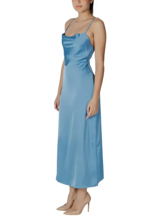 Satin ärmelloses Midikleid von Vila