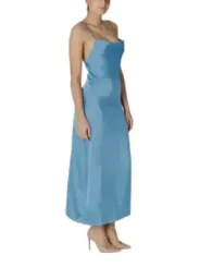 Babyblaue Seidenkleid mit Schlitz