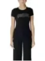 Schwarzes Guess T-Shirt und Hose