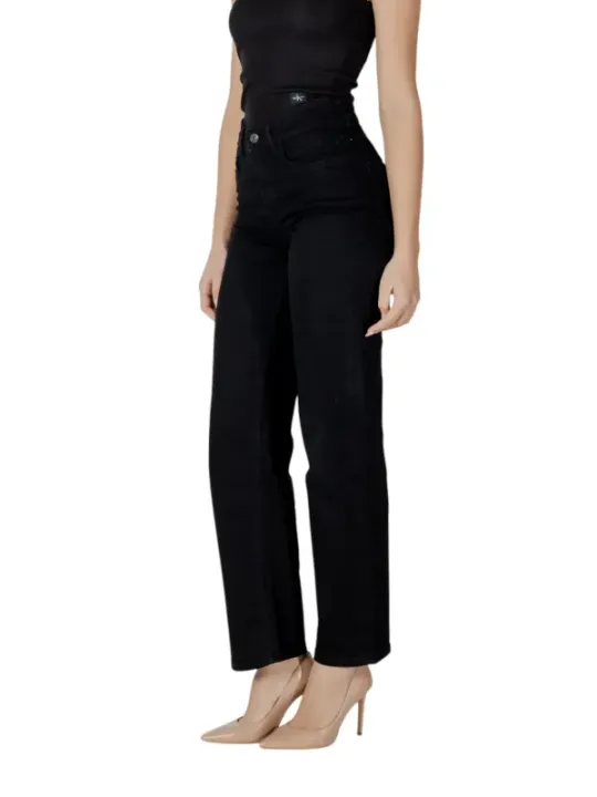 Schwarze hochtaillierte Jeans, abgeschnitten