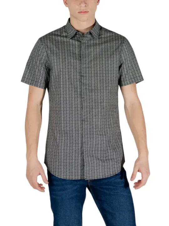 Schwarzes Kurzarmhemd mit Struktur