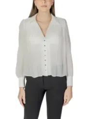 Weiße Bluse mit Puffärmeln