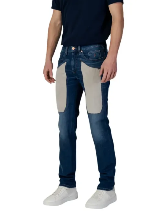 Blaue Jeans mit grauen Akzenten