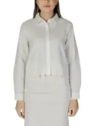 Weiße Bluse mit Fransenärmeln