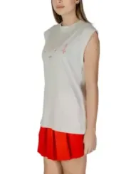 Bluse mit Blumen und Rock