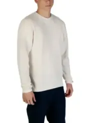 Weißes Baumwoll-Langarmshirt mit Jeans