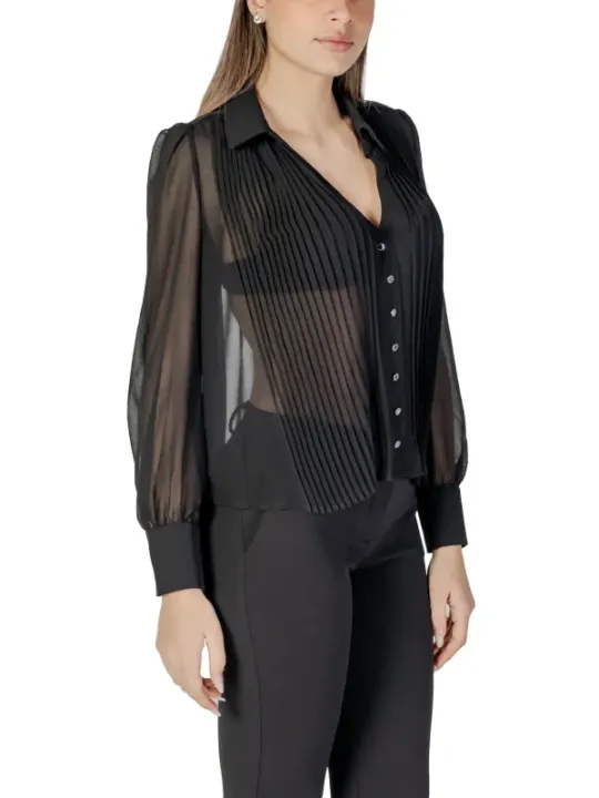 Schwarze Seidenbluse mit Knopfleiste