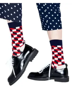 Weiße Socken mit rotem Chevron