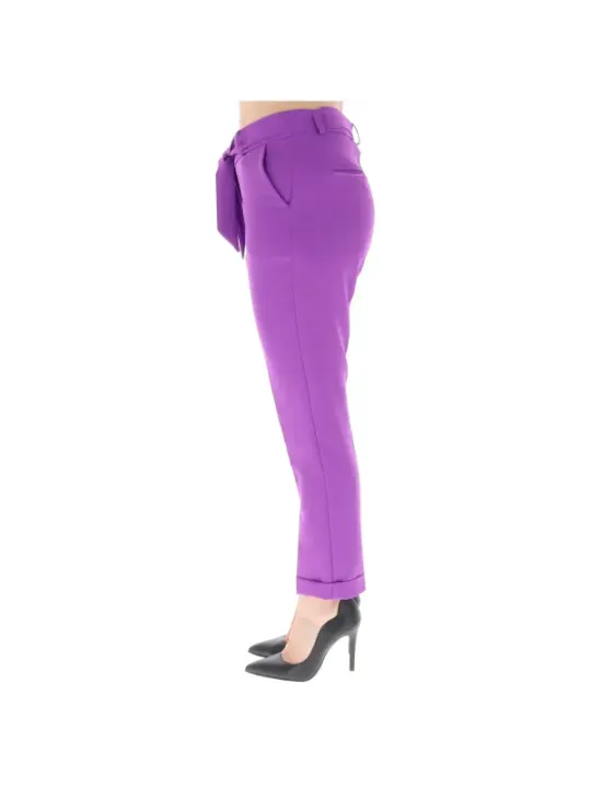 Lila Hosen mit Schleifenbund