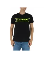 Mann trägt Plein Sport T-Shirt