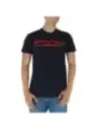 Rotes und schwarzes Sport-T-Shirt