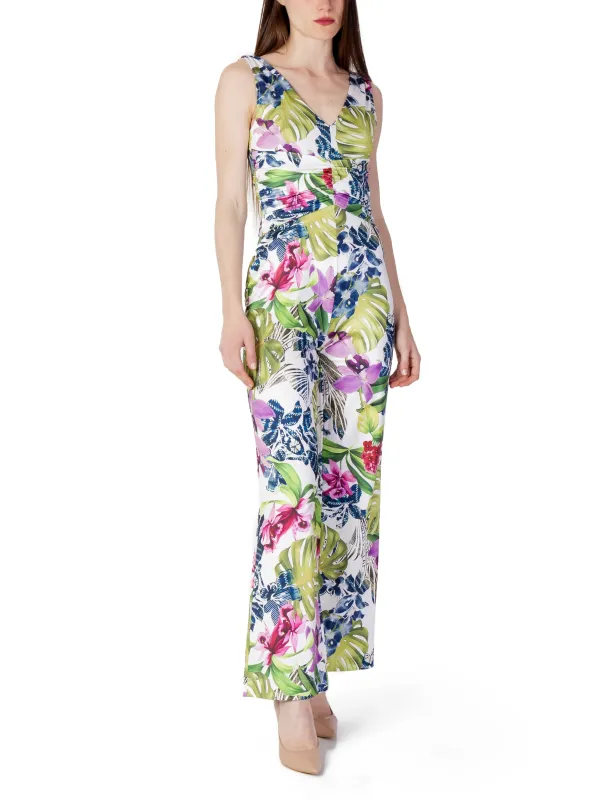 Weißer Jumpsuit mit tropischem Blumenmuster