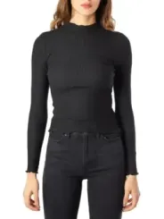 Schwarzes Rippstrick-Crop-Top und Hose