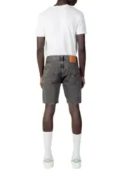 Graue Levi's Herrenshorts, Rückansicht