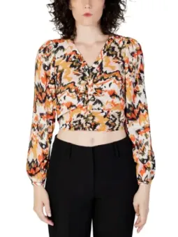 Abstrakte Bluse mit Blättermuster.