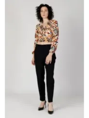 Gelbe Seidenbluse mit Blumenmuster