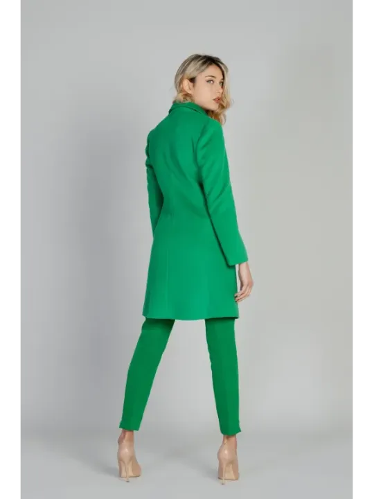 Grüner Damenanzug, elegante Businessmode