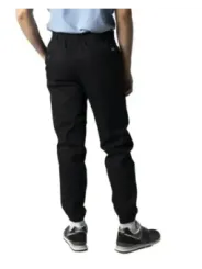 Schwarze Hosen mit elastischem Bund