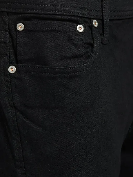 Schwarze Jeans mit Klappentasche