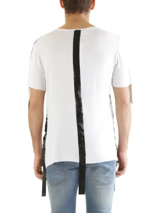 Weißes T-Shirt mit schwarzem Streifen