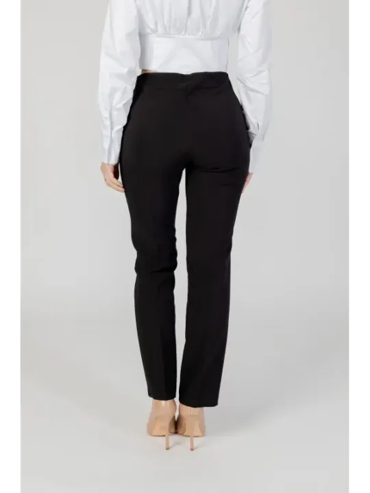 Schwarze, taillierte High-Waist-Hose
