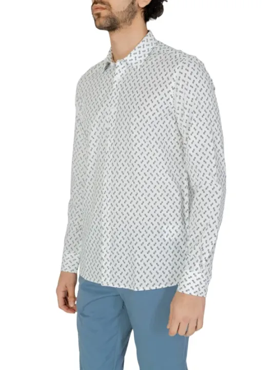 Weißes Hemd mit grauem Muster