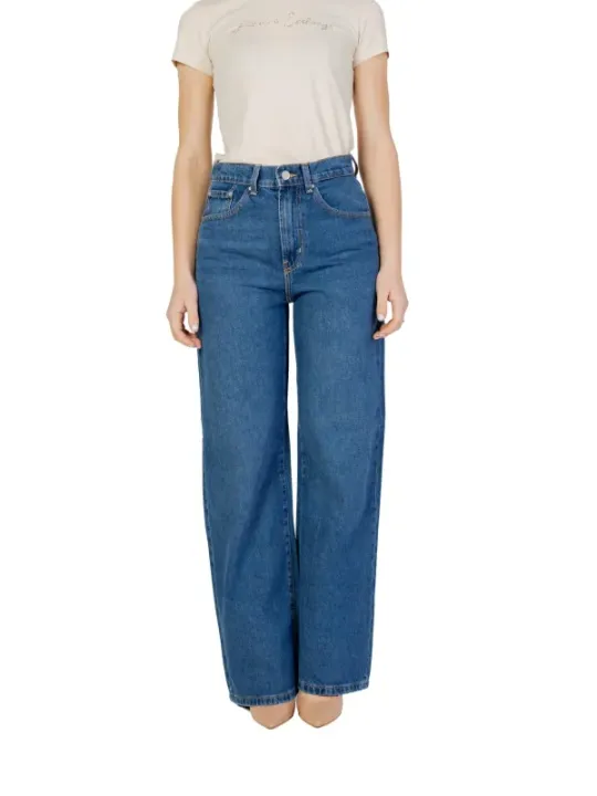 Jeans und weißes Only Shirt