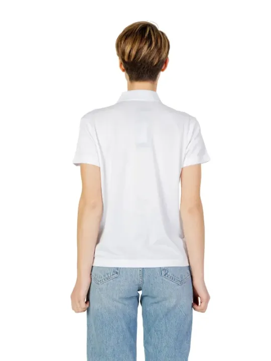 Weißes blaues Polohemd mit Logo