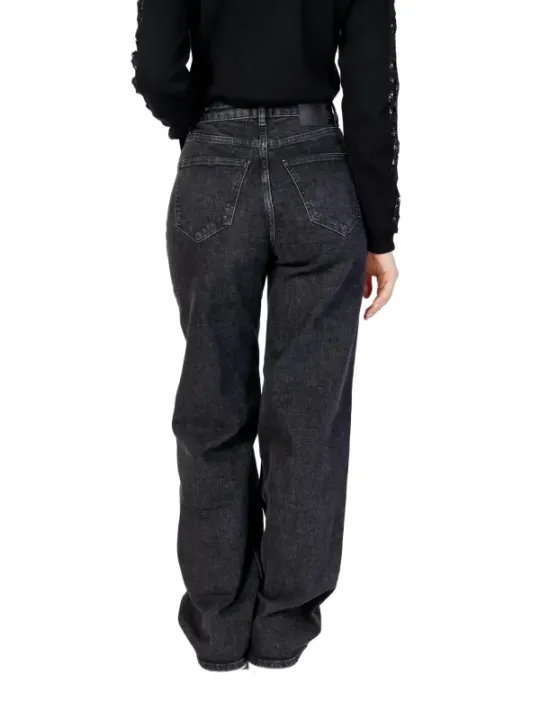 Dunkle Jeans, hoher Bund, weitbeinig