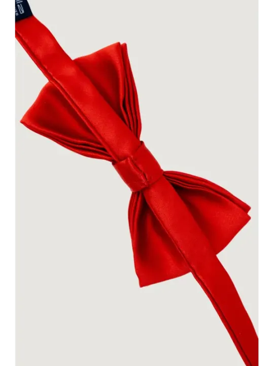 Rote Seidenfliege elegante Herrenmode